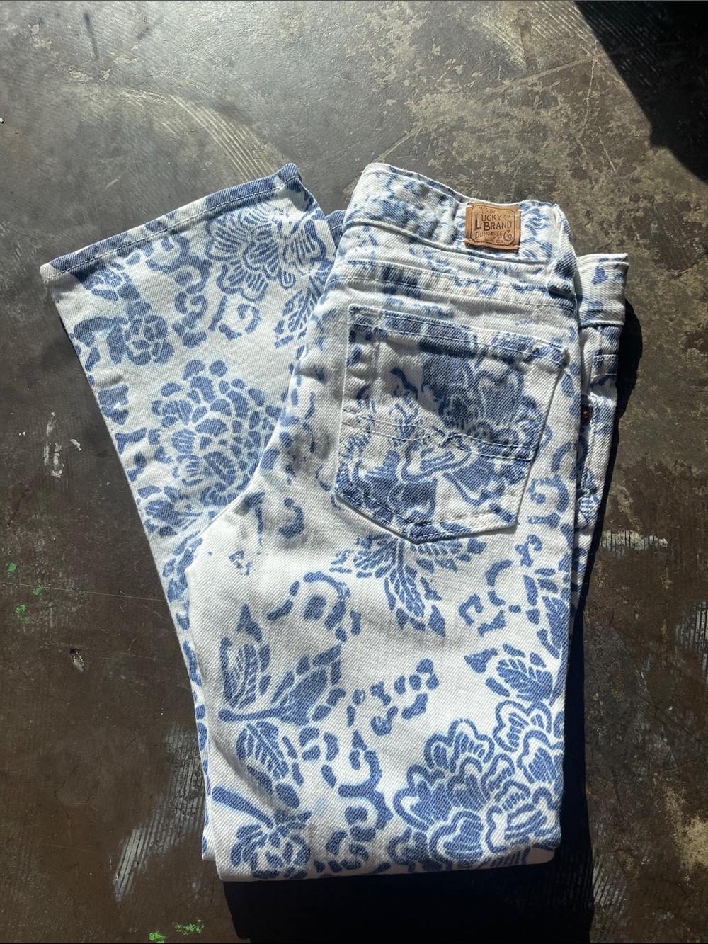 Lucky Brand  Joanie Flare  Jeans with Blue Floral Print - Flare